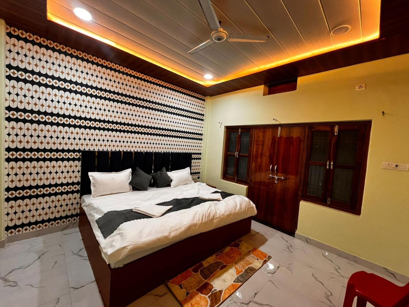 Gulab Residency Hotel Varanasi Exterior photo