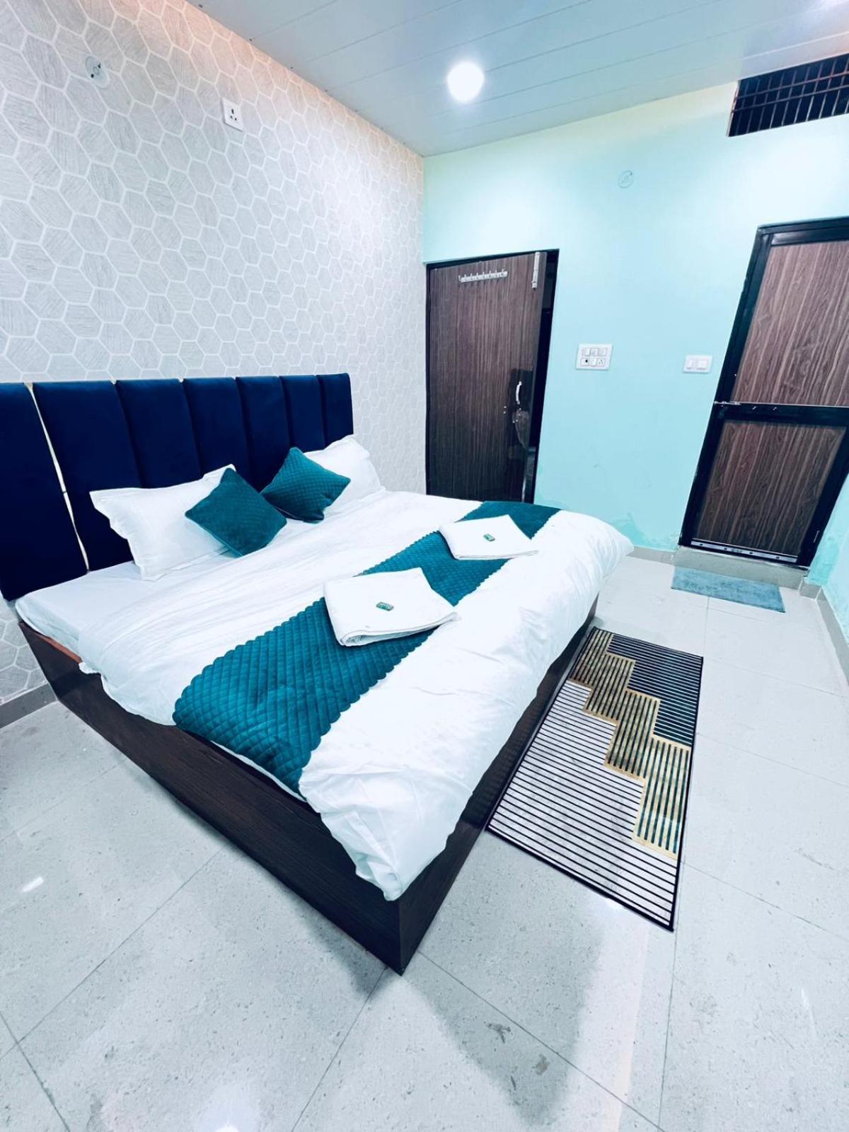 Gulab Residency Hotel Varanasi Exterior photo